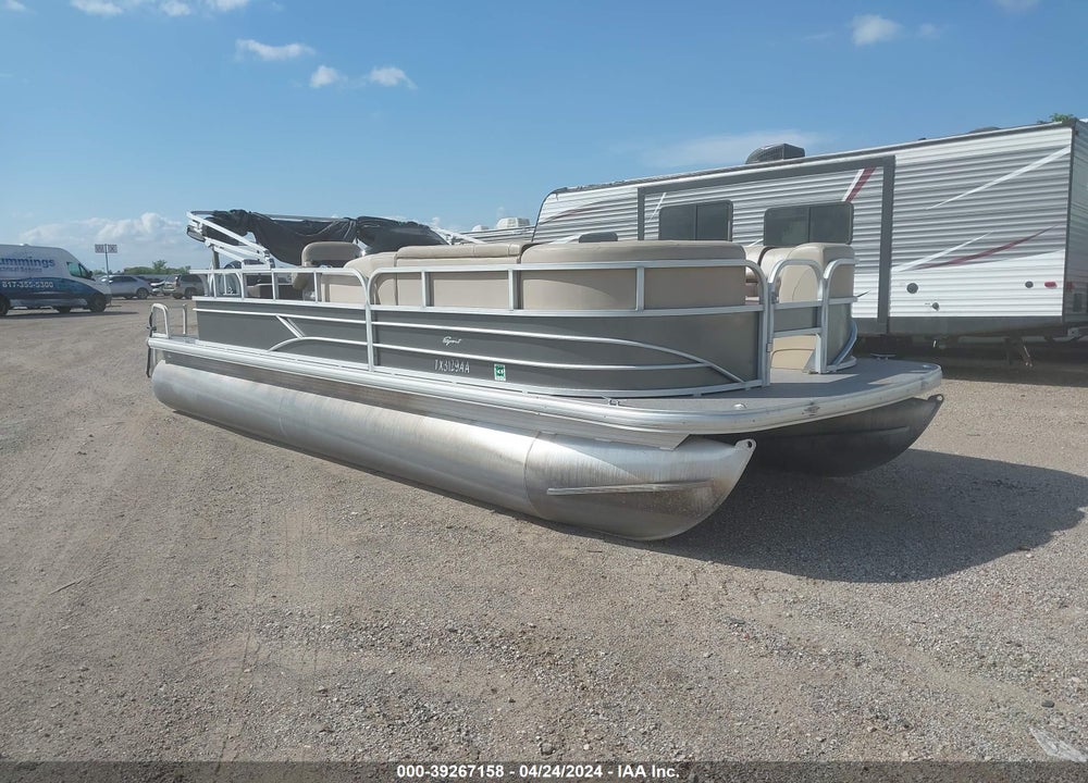 2018 SUNTRACKER PONTOON VIN: BUJ74367B818