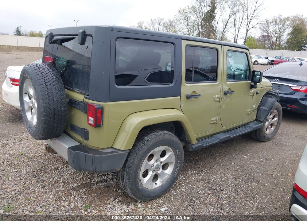 2013 JEEP WRANGLER UNLIMITED SAHARA VIN: 1C4BJWEG1DL633044