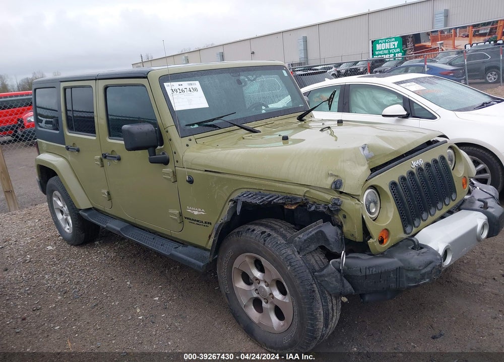 2013 JEEP WRANGLER UNLIMITED SAHARA VIN: 1C4BJWEG1DL633044