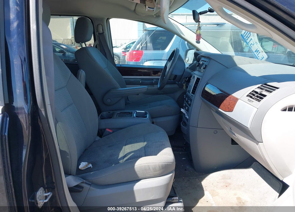 2010 CHRYSLER TOWN & COUNTRY TOURING VIN: 2A4RR5D17AR149018