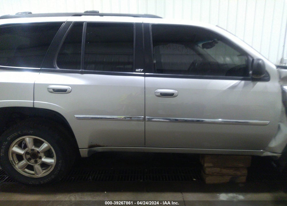 2008 GMC ENVOY SLT VIN: 1GKDT13SX82135647