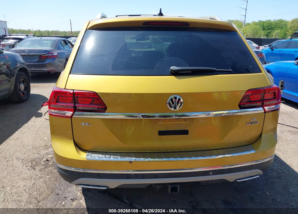2018 VOLKSWAGEN ATLAS 3.6L V6 SEL VIN: 1V2MR2CA0JC562129