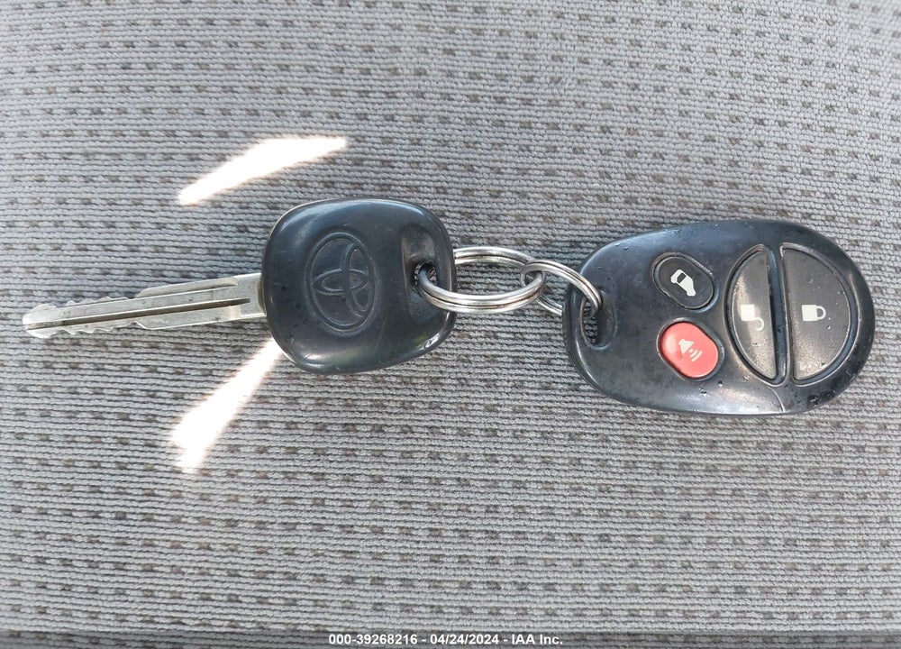 2004 TOYOTA SIENNA LE VIN: 5TDZA23C64S199676
