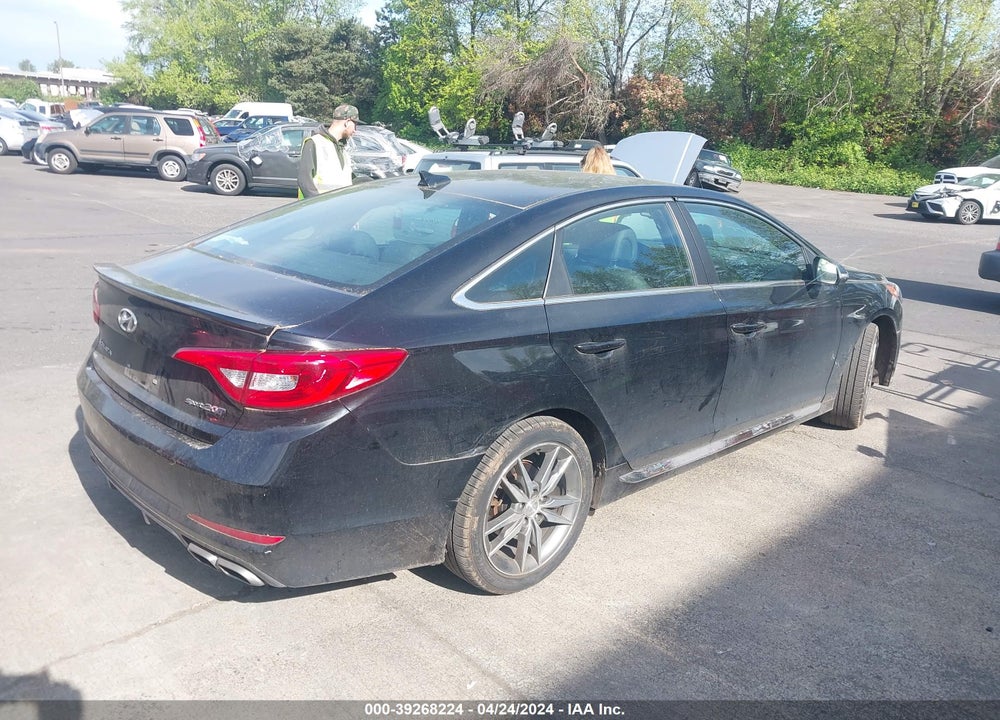 2017 HYUNDAI SONATA SPORT 2.0T VIN: 5NPE34AB0HH561916