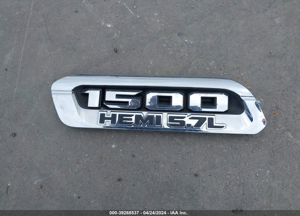 2019 RAM 1500 BIG HORN/LONE STAR VIN: 1C6SRFFT4KN565741