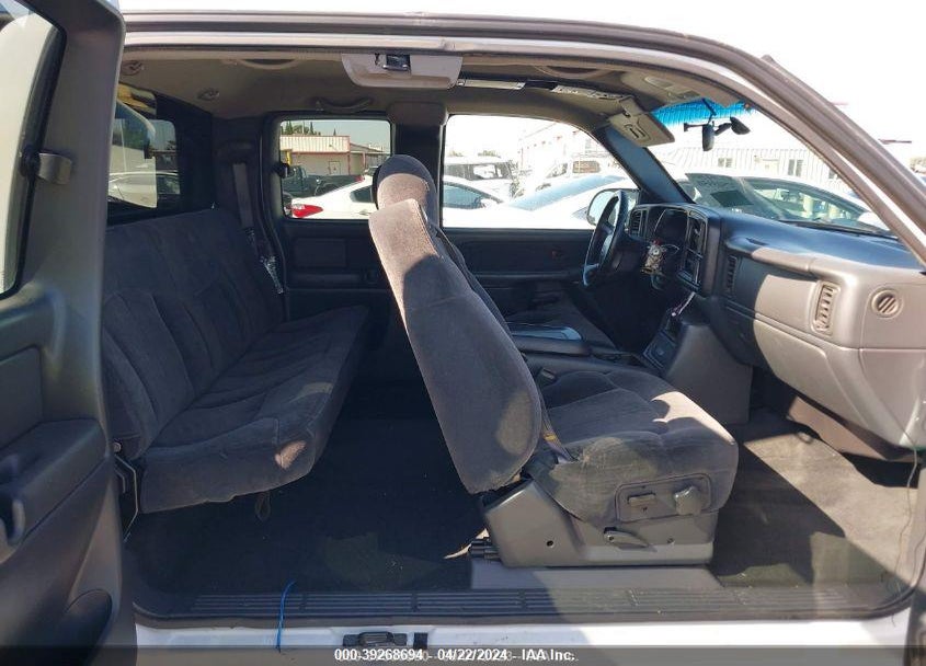 2001 CHEVROLET SILVERADO 1500 LS VIN: 2GCEC19V611394966