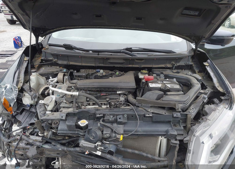 2018 NISSAN ROGUE SV VIN: KNMAT2MT9JP583897