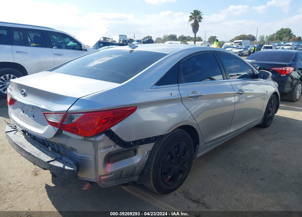 2013 HYUNDAI SONATA GLS VIN: 5NPEB4AC7DH520981