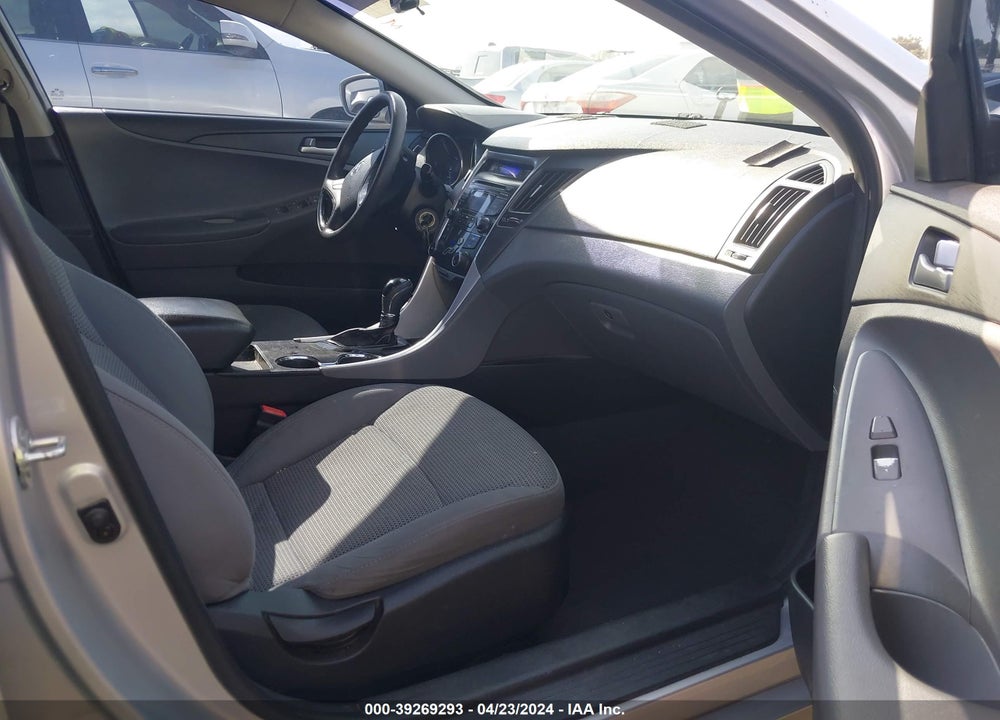 2013 HYUNDAI SONATA GLS VIN: 5NPEB4AC7DH520981