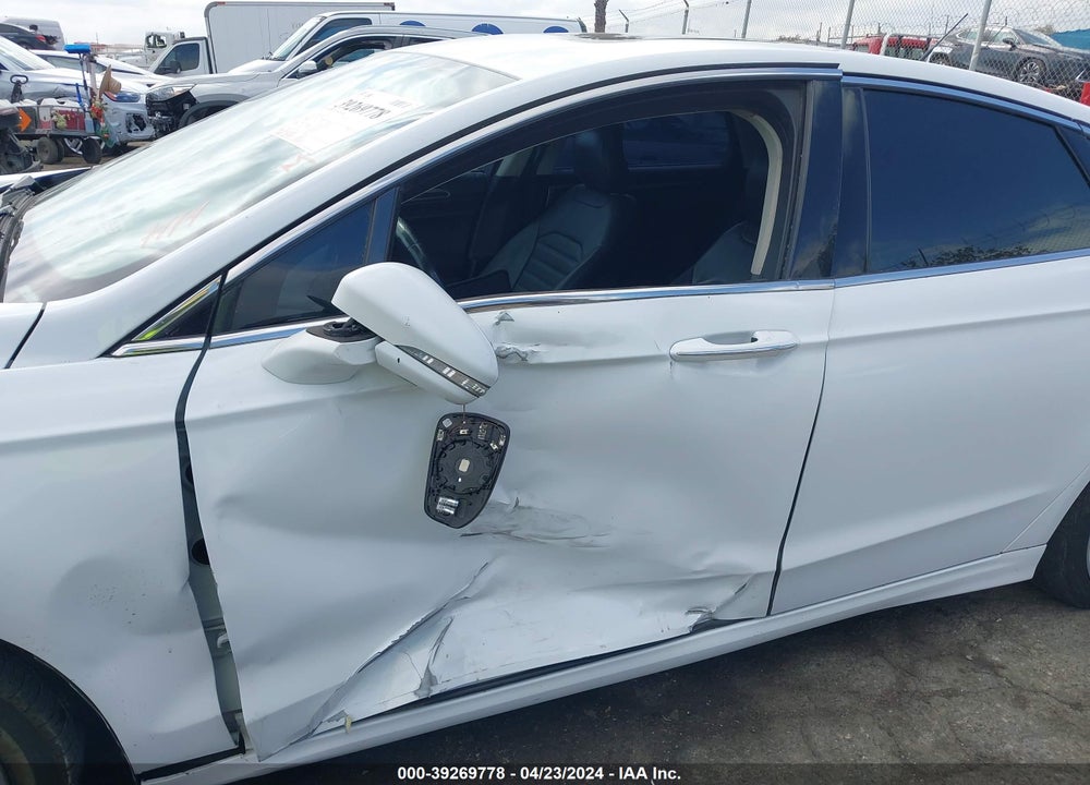 2015 FORD FUSION SE VIN: 3FA6P0HD4FR257836