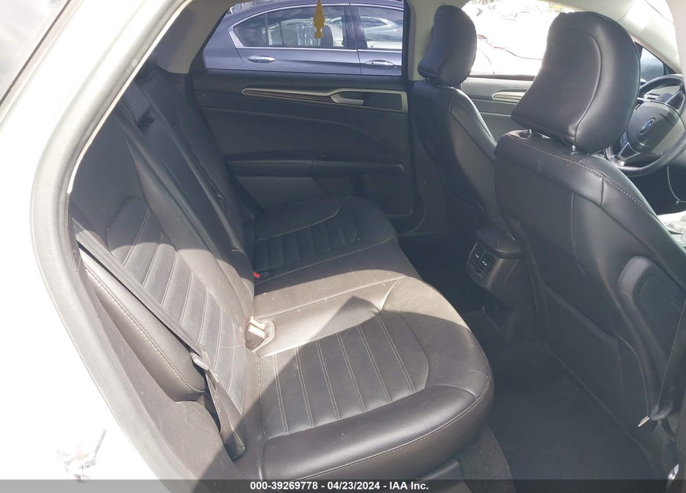 2015 FORD FUSION SE VIN: 3FA6P0HD4FR257836