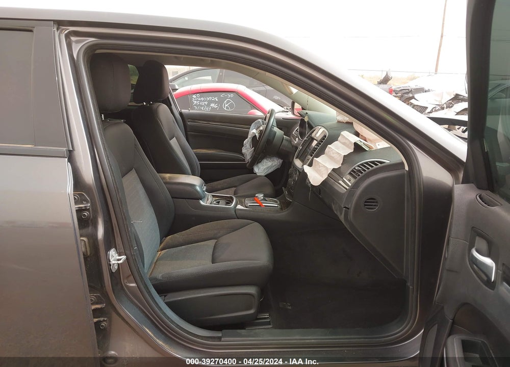 2018 CHRYSLER 300 TOURING VIN: 2C3CCAAG5JH340588