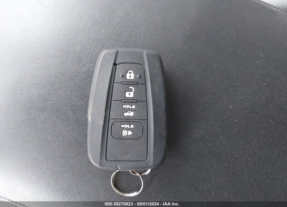 2020 TOYOTA RAV4 XLE VIN: 2T3W1RFV9LC070659