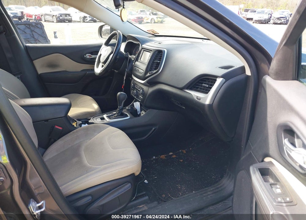 2015 JEEP CHEROKEE LATITUDE VIN: 1C4PJMCB5FW675574