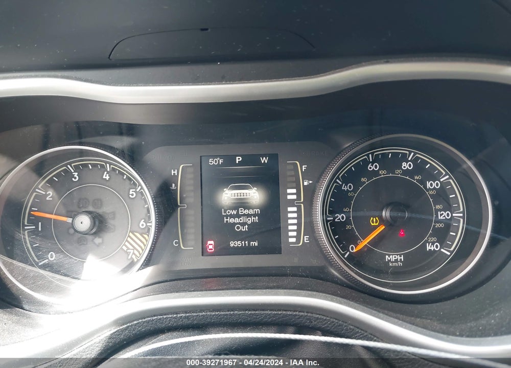 2015 JEEP CHEROKEE LATITUDE VIN: 1C4PJMCB5FW675574