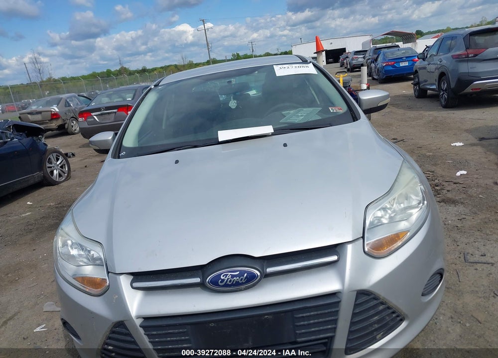 2014 FORD FOCUS SE VIN: 1FADP3F2XEL450824