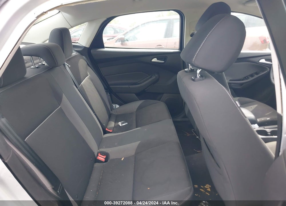 2014 FORD FOCUS SE VIN: 1FADP3F2XEL450824