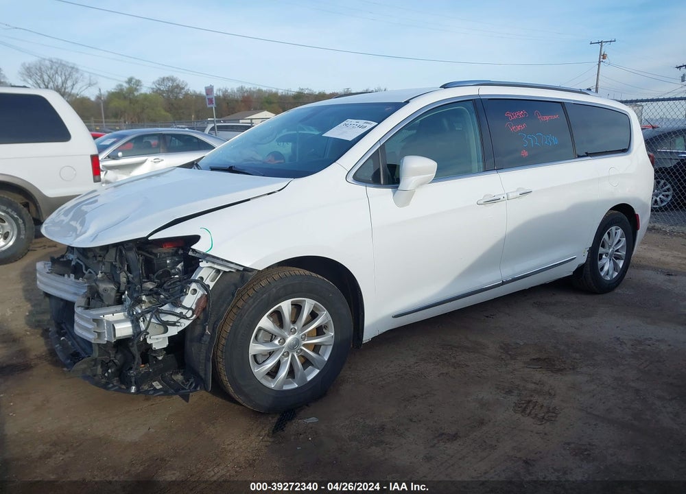 2019 CHRYSLER PACIFICA TOURING L VIN: 2C4RC1BG9KR627111