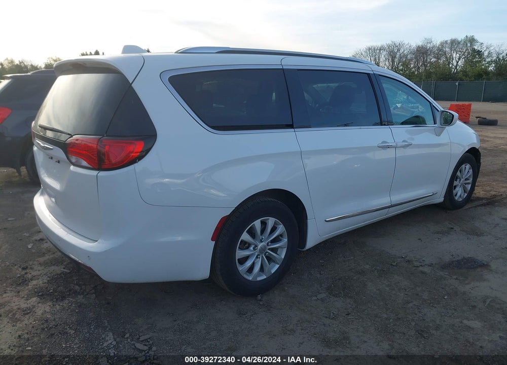 2019 CHRYSLER PACIFICA TOURING L VIN: 2C4RC1BG9KR627111