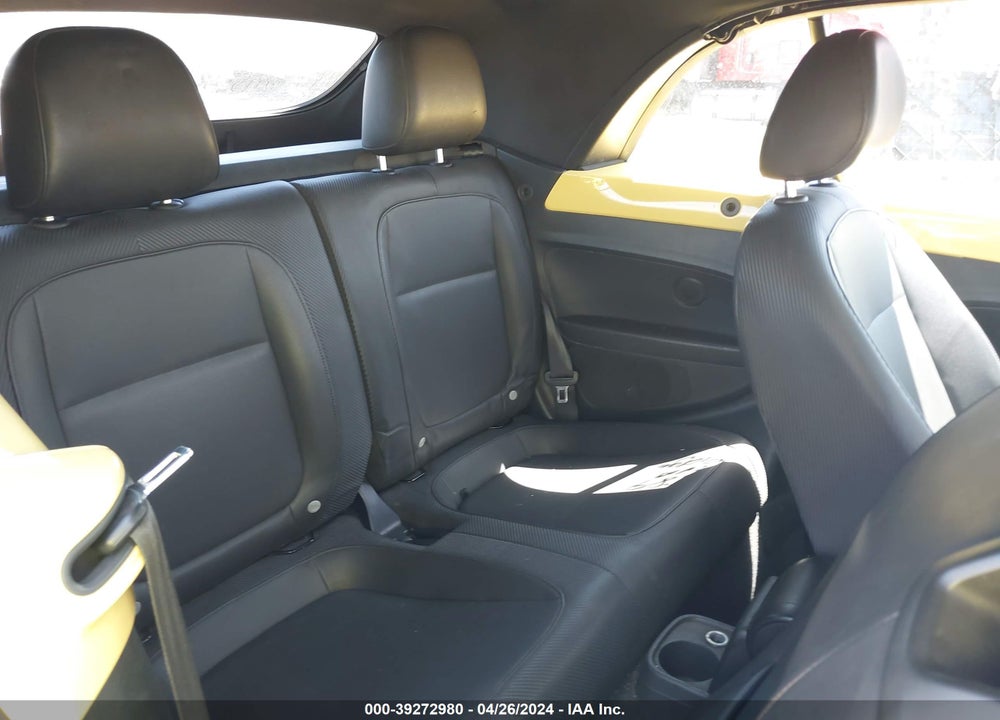 2014 VOLKSWAGEN BEETLE 2.0L TDI VIN: 3VW5L7AT1EM801584