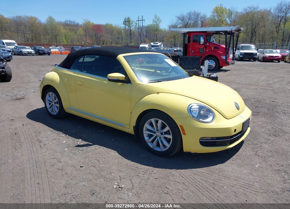 2014 VOLKSWAGEN BEETLE 2.0L TDI VIN: 3VW5L7AT1EM801584