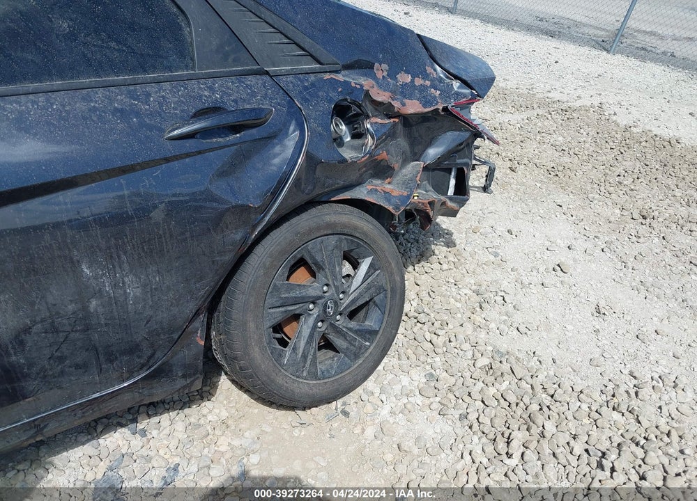 2021 HYUNDAI ELANTRA SEL VIN: 5NPLM4AG9MH000270