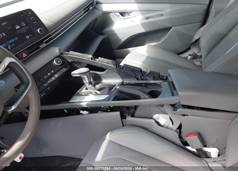 2021 HYUNDAI ELANTRA SEL VIN: 5NPLM4AG9MH000270
