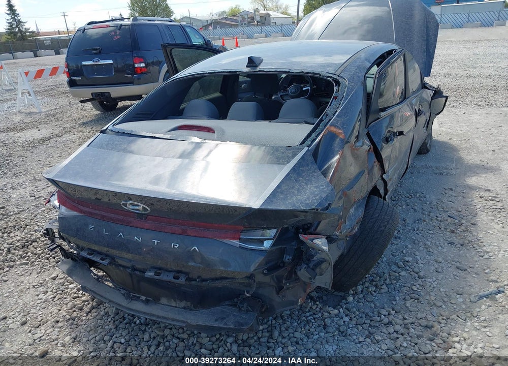2021 HYUNDAI ELANTRA SEL VIN: 5NPLM4AG9MH000270