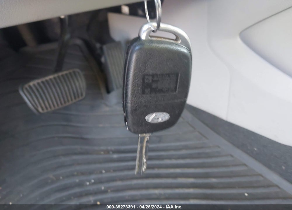 2016 HYUNDAI TUCSON SE VIN: KM8J33A40GU236211