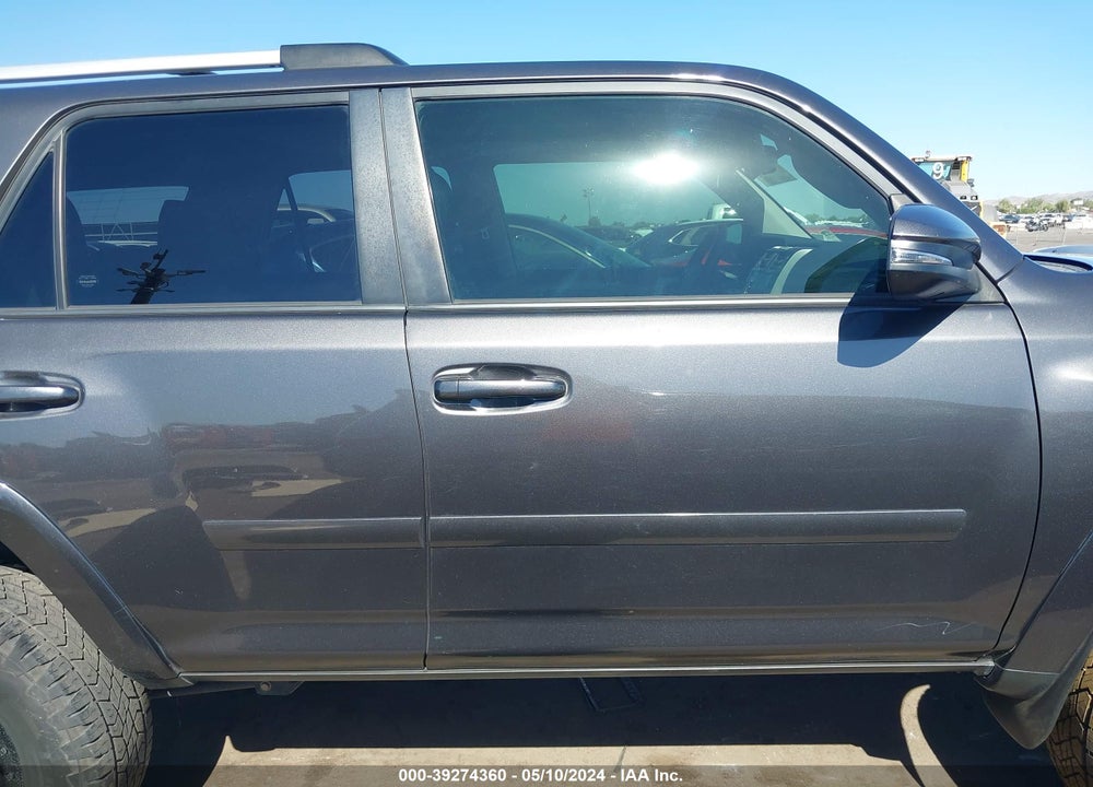 2020 TOYOTA 4RUNNER SR5 PREMIUM VIN: JTEBU5JR4L5781888