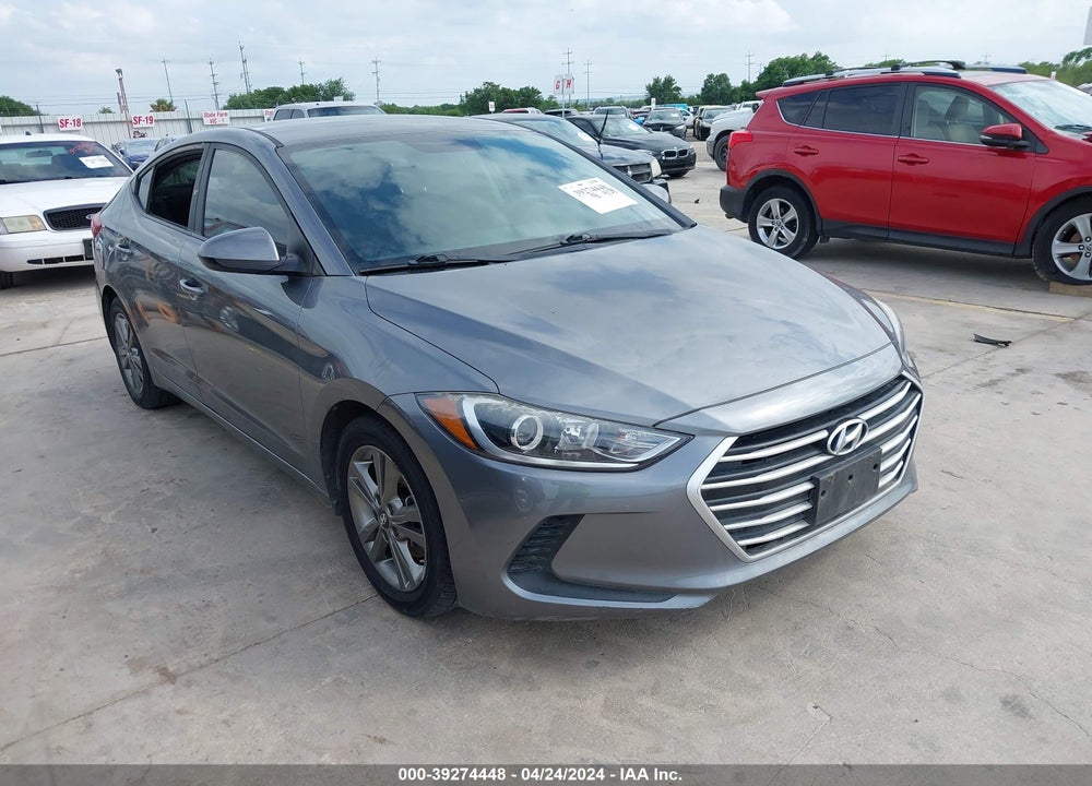 2018 HYUNDAI ELANTRA SEL VIN: 5NPD84LF8JH330281