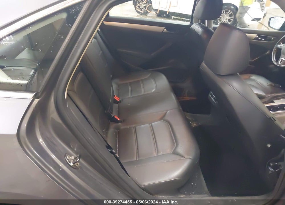 2013 VOLKSWAGEN PASSAT 2.5L SE VIN: 1VWBP7A30DC060402