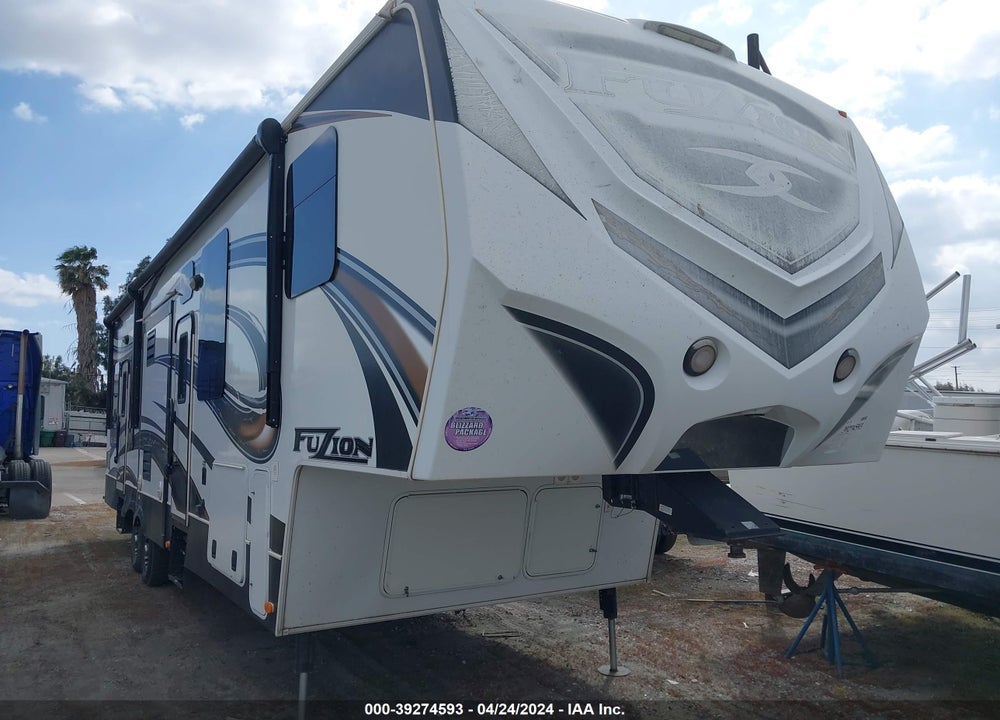 2014 KEYSTONE FUZION VIN: 4YDF33129EF810442
