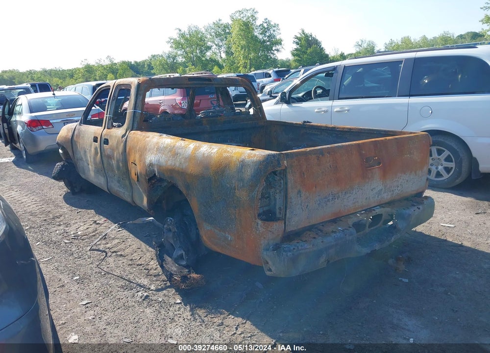 2000 TOYOTA TUNDRA SR5 V8 VIN: 5TBBT4411YS032094