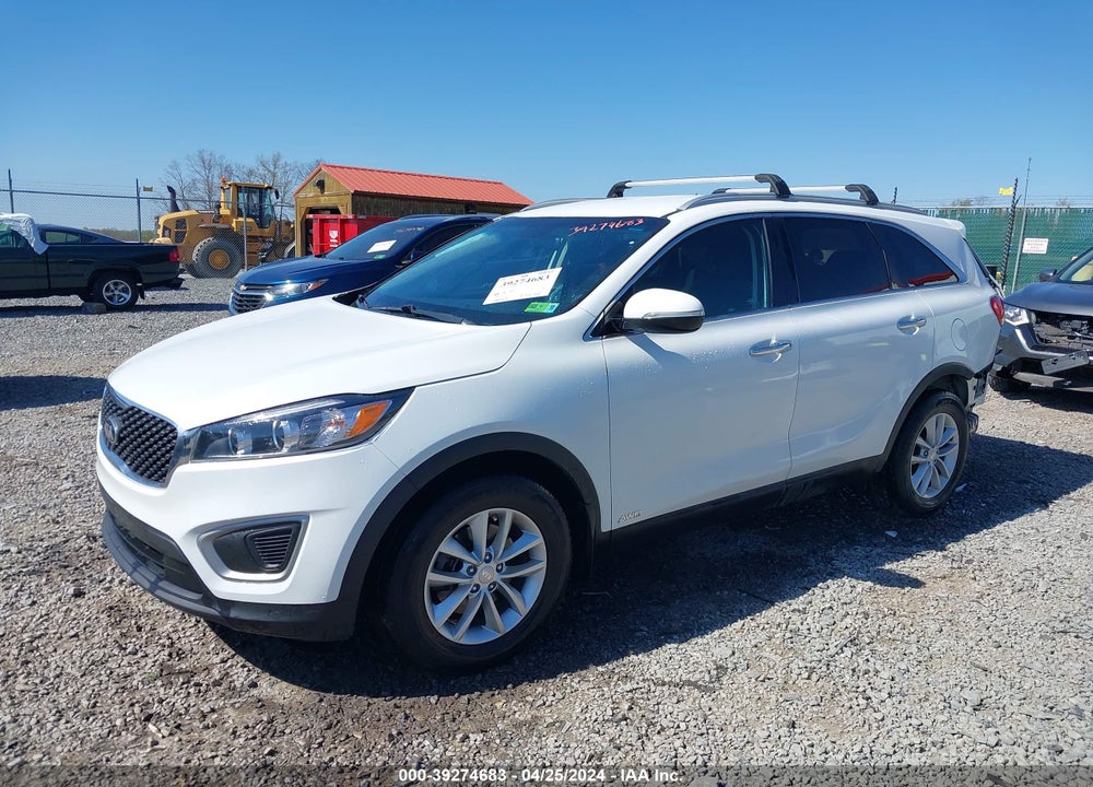 2018 KIA SORENTO 2.4L LX VIN: 5XYPGDA30JG425420