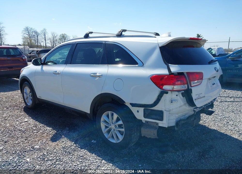 2018 KIA SORENTO 2.4L LX VIN: 5XYPGDA30JG425420