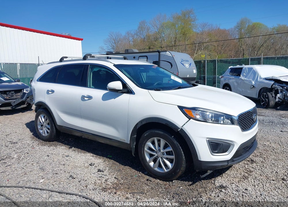 2018 KIA SORENTO 2.4L LX VIN: 5XYPGDA30JG425420
