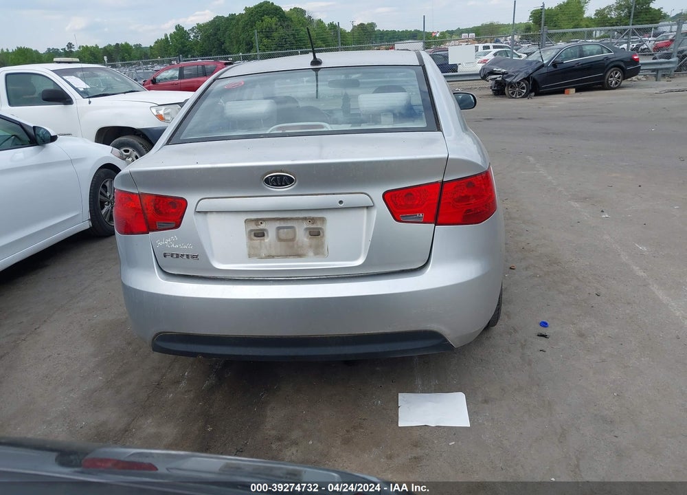 2010 KIA FORTE LX VIN: KNAFT4A28A5057167