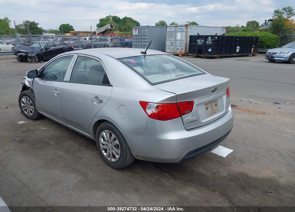 2010 KIA FORTE LX VIN: KNAFT4A28A5057167