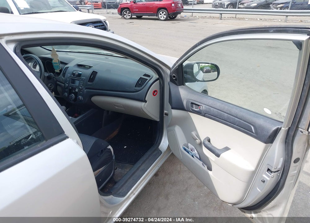 2010 KIA FORTE LX VIN: KNAFT4A28A5057167