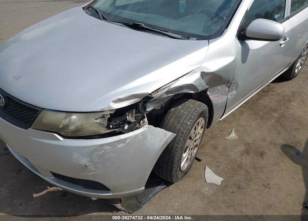 2010 KIA FORTE LX VIN: KNAFT4A28A5057167