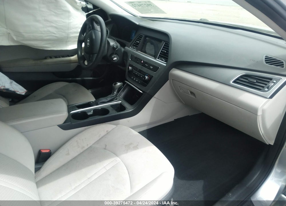 2015 HYUNDAI SONATA SE VIN: 5NPE24AFXFH024540