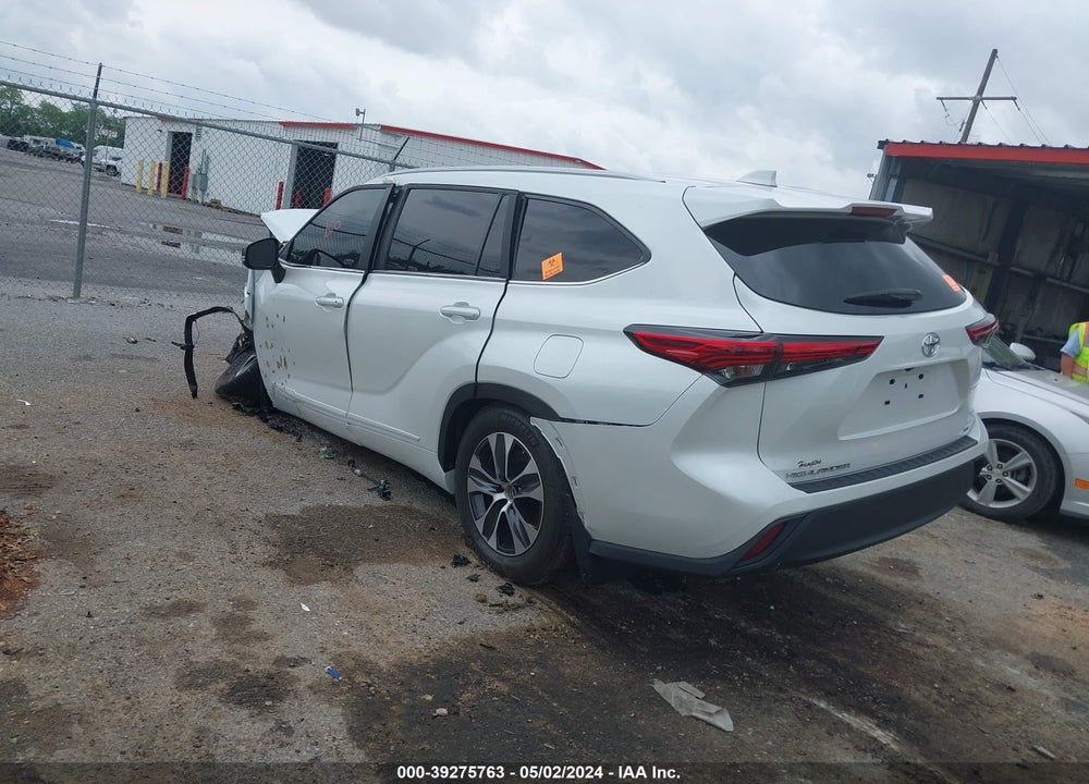 2023 TOYOTA HIGHLANDER XLE VIN: 5TDKDRAH1PS027513