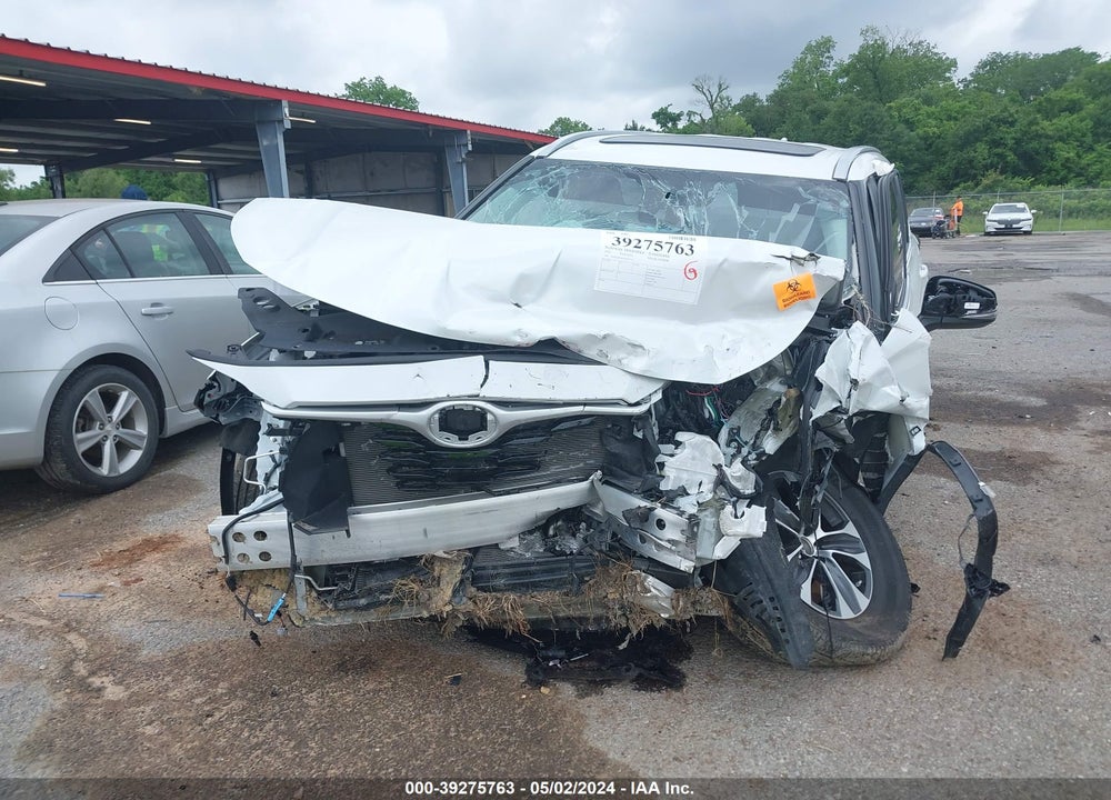 2023 TOYOTA HIGHLANDER XLE VIN: 5TDKDRAH1PS027513