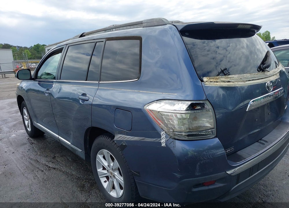 2011 TOYOTA HIGHLANDER BASE V6 VIN: 5TDBK3EH6BS088605