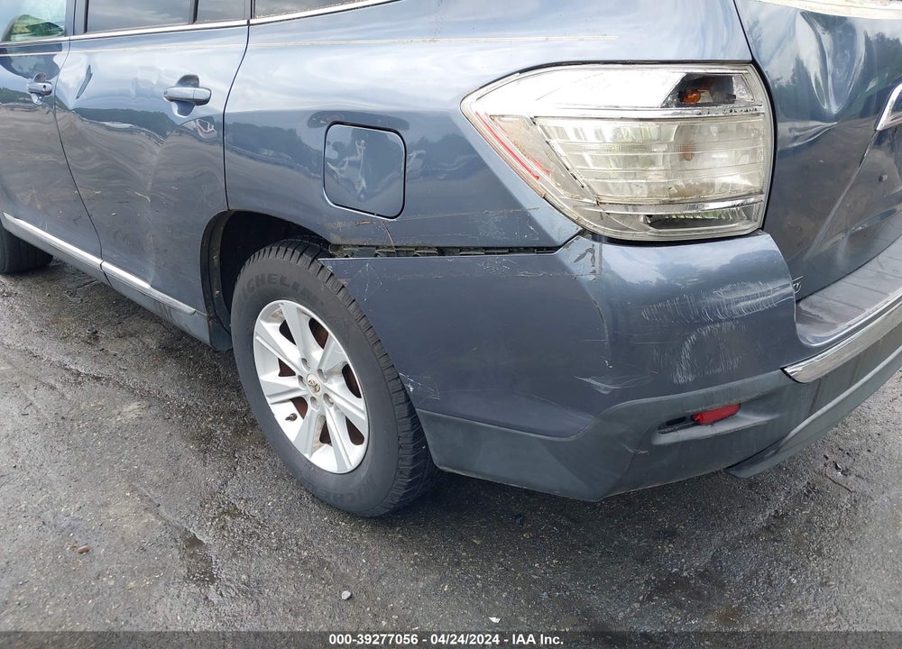 2011 TOYOTA HIGHLANDER BASE V6 VIN: 5TDBK3EH6BS088605
