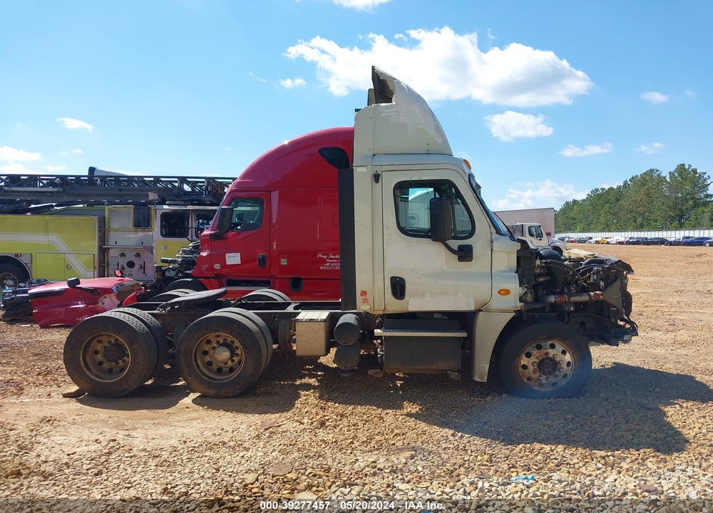 2014 FREIGHTLINER CASCADIA 125 VIN: 3AKJGED58ESFK3811