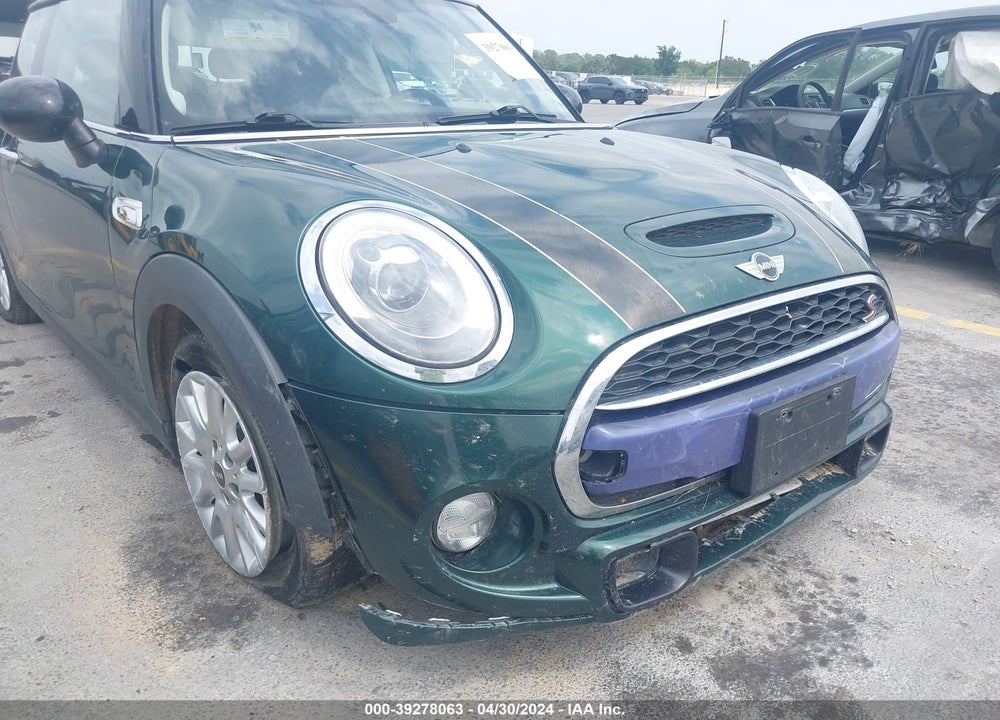 2015 MINI HARDTOP COOPER S VIN: WMWXP7C53F2A41701