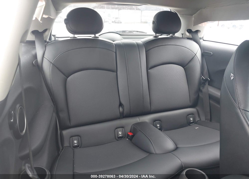 2015 MINI HARDTOP COOPER S VIN: WMWXP7C53F2A41701
