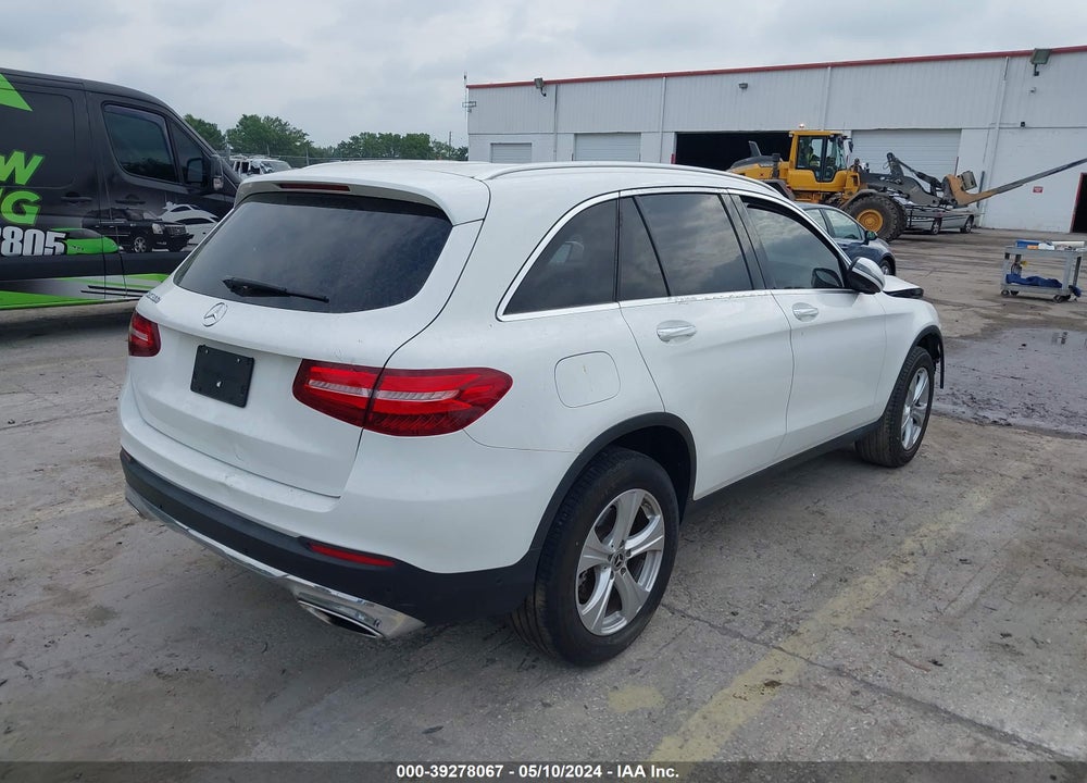 2018 MERCEDES-BENZ GLC 300 VIN: WDC0G4JB0JV014028